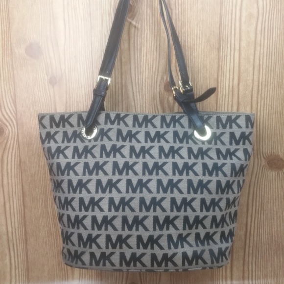 Michael Kors Jet Set Tote  Signature Jacquard - Picture 2 of 8